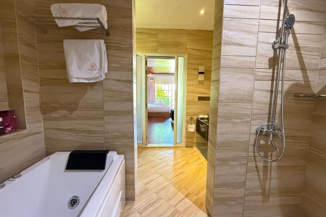 Photo of Bathroom in Maradhoo