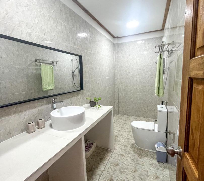 Photo of Bathroom in Thulusdhoo Island