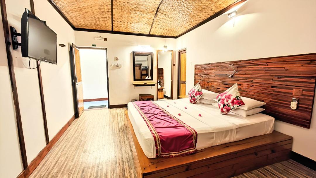 Photo of Bedroom in Bodufolhudhoo