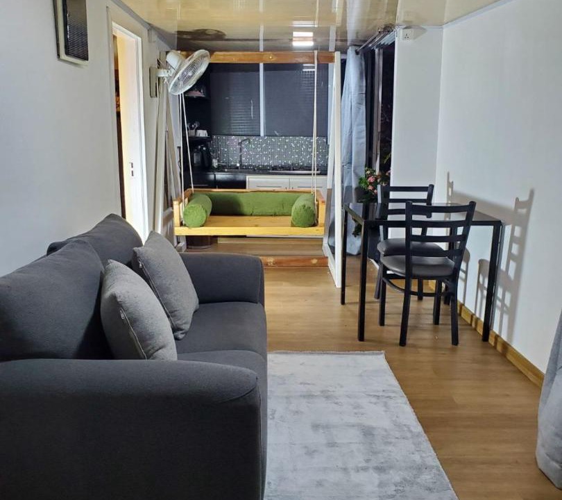 Photo of Livingroom in Male
