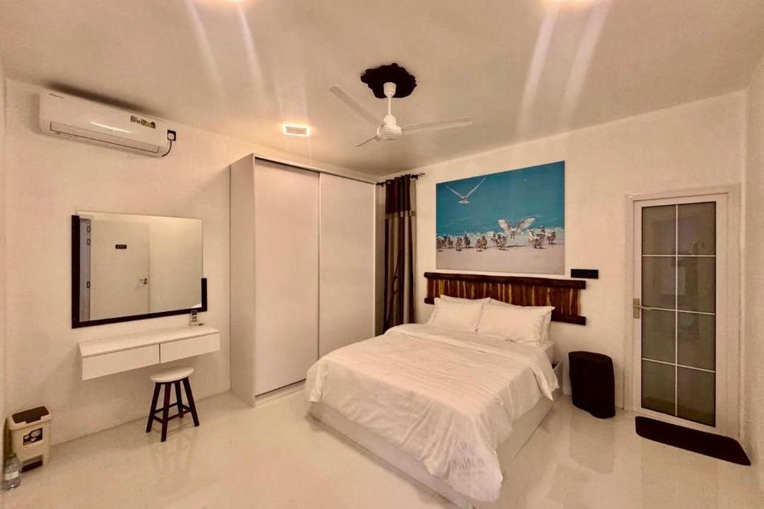 Photo of Bedroom in Milandhoo