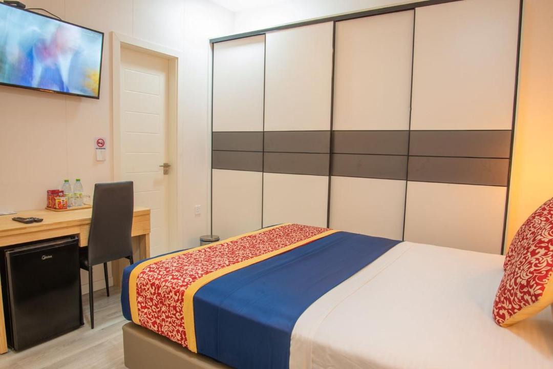 Photo of Bedroom in Male