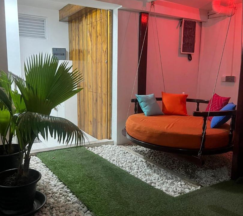 Photo of Livingroom in Male