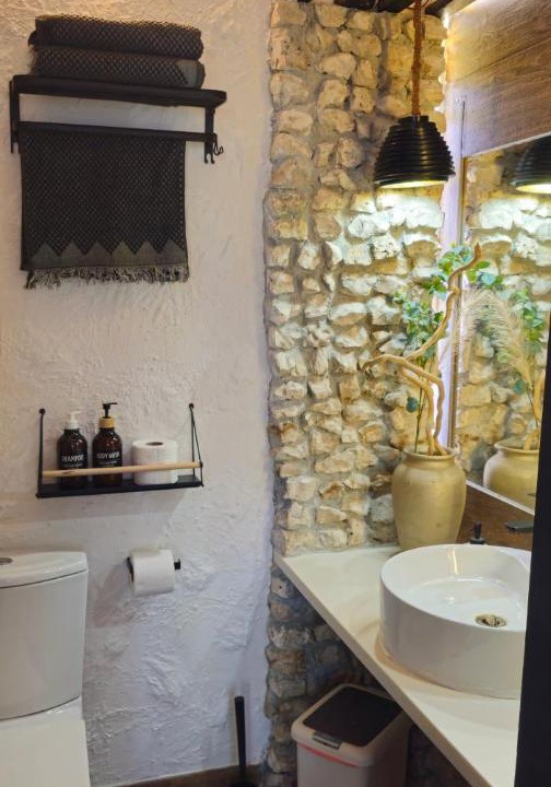 Photo of Bathroom in Guraidhoo