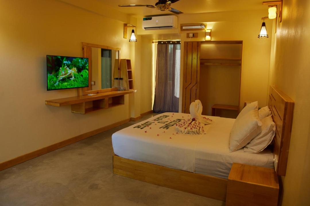 Photo of Others in Thoddoo