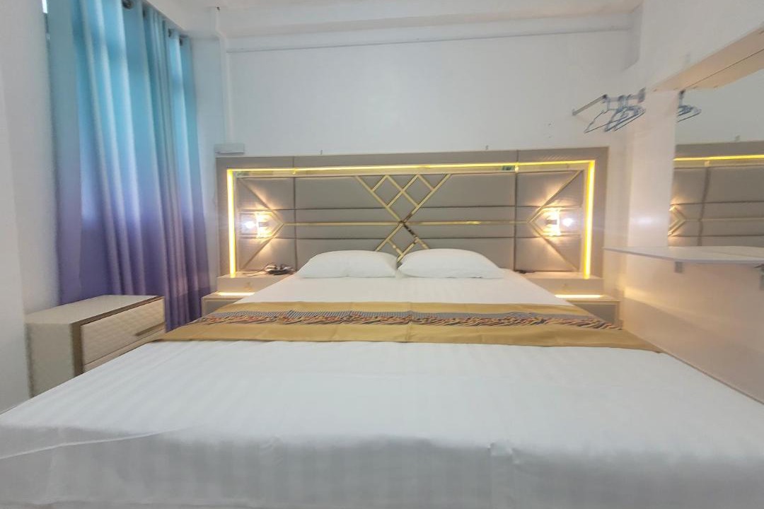 Photo of Bedroom in Male