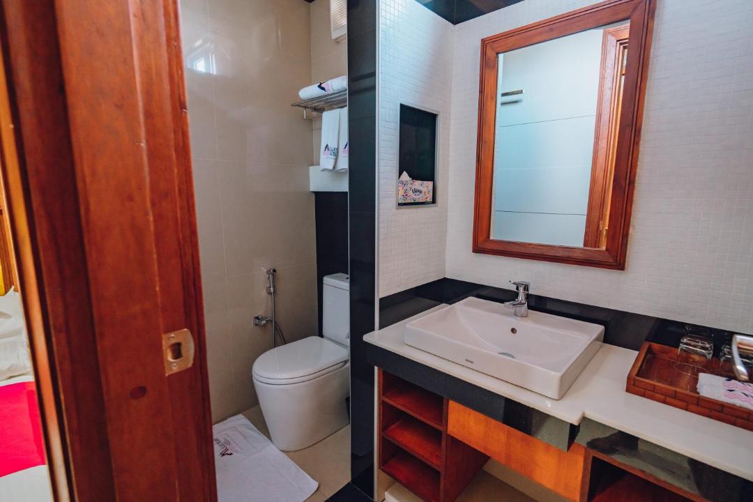 Photo of Bathroom in Fuvahmulah