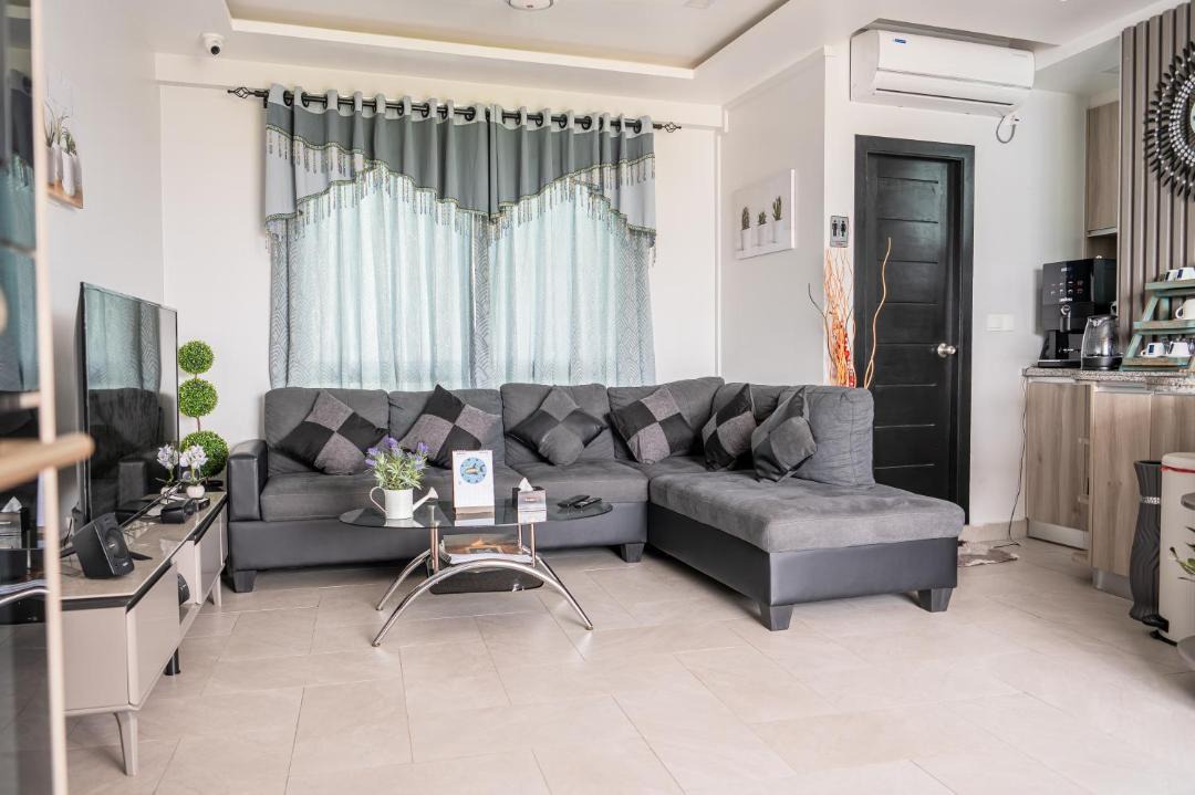 Photo of Livingroom in Male
