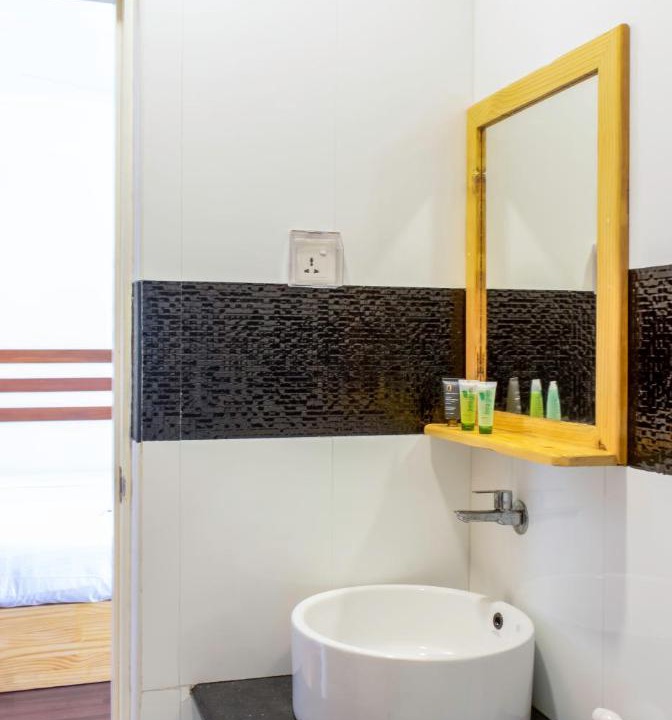 Photo of Bathroom in Omadhoo