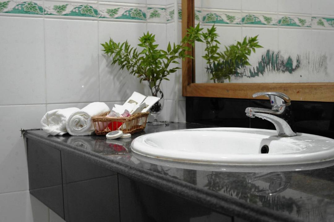 Photo of Bathroom in Maamigili