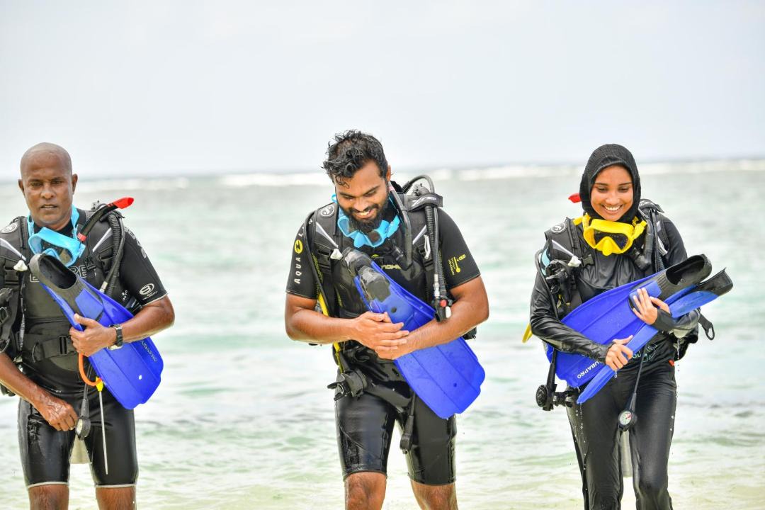 Photo of Human In Picture in Maamigili