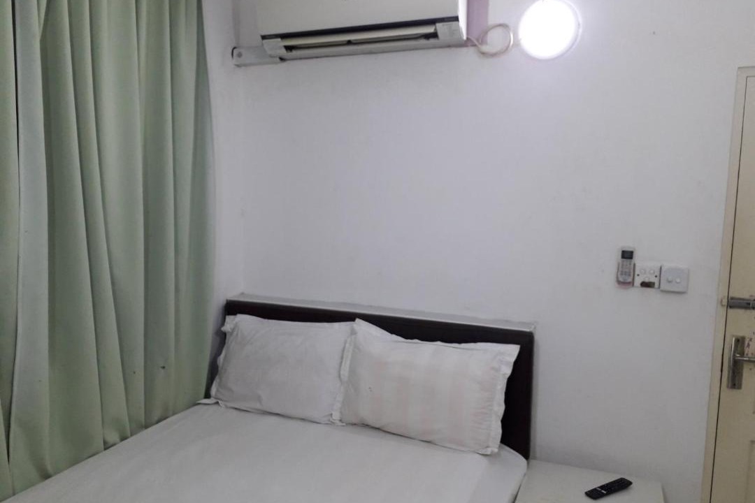 Photo of Bedroom in Male