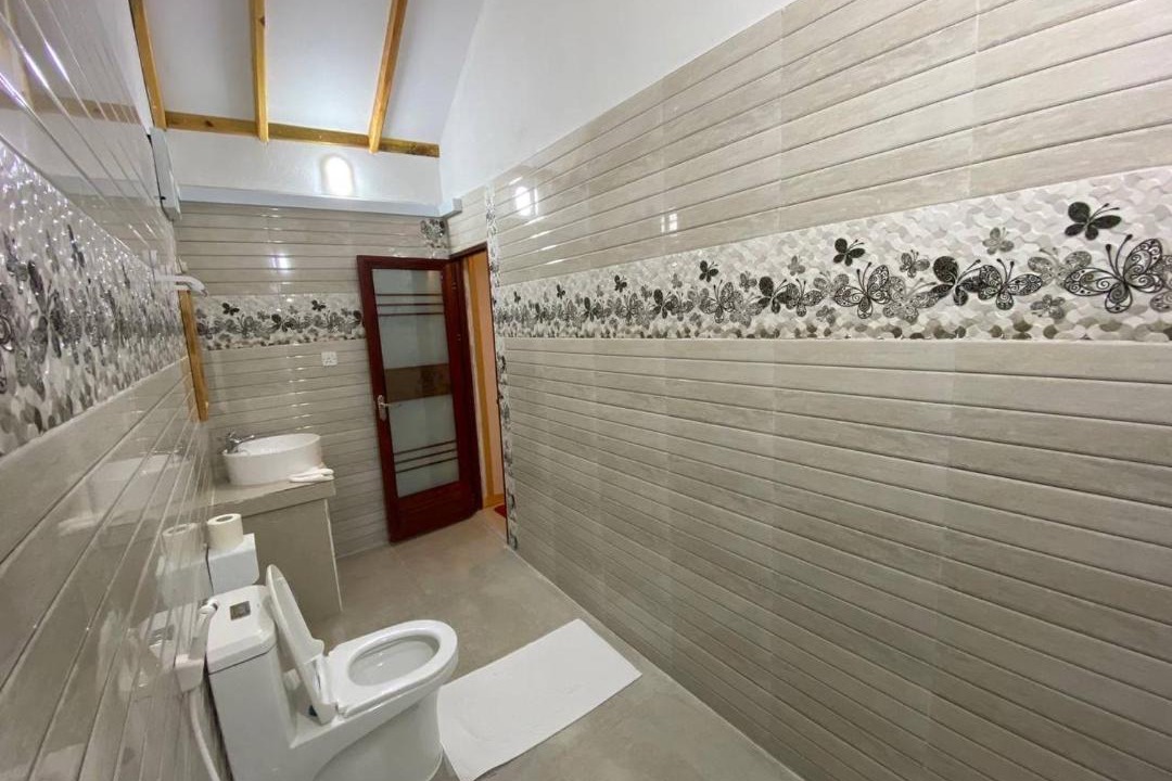 Photo of Bathroom in Thoddoo
