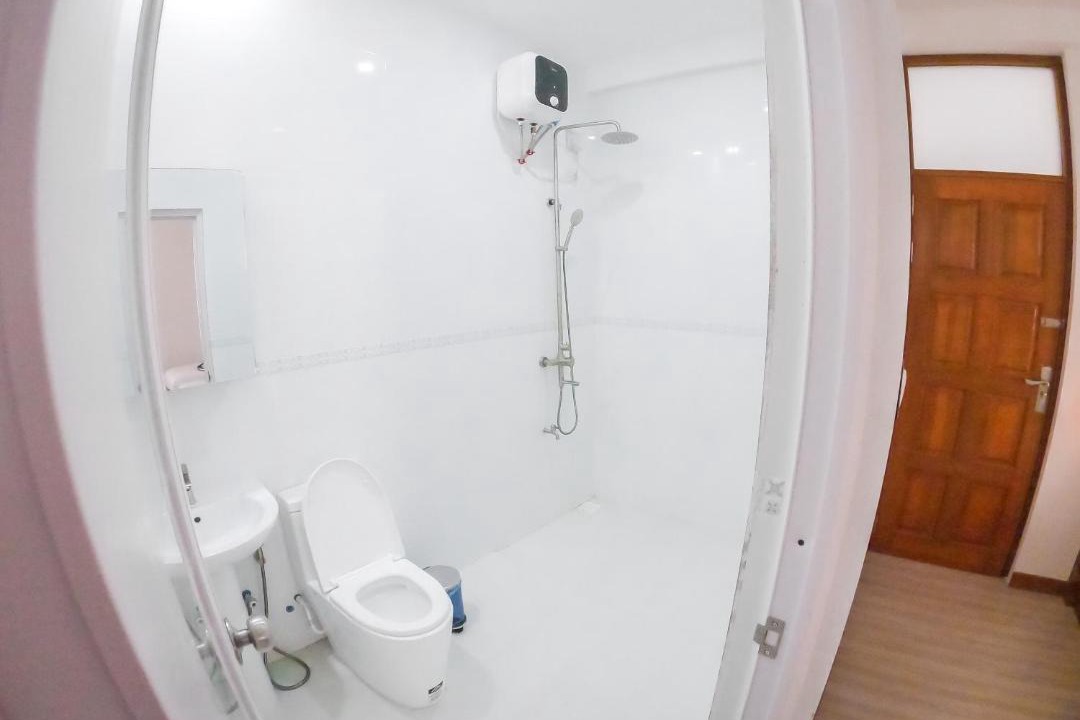 Photo of Bathroom in Thulusdhoo Island