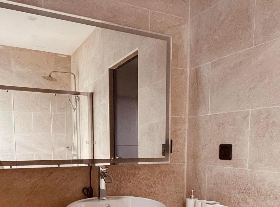 Photo of Bathroom in Hanimaadhoo