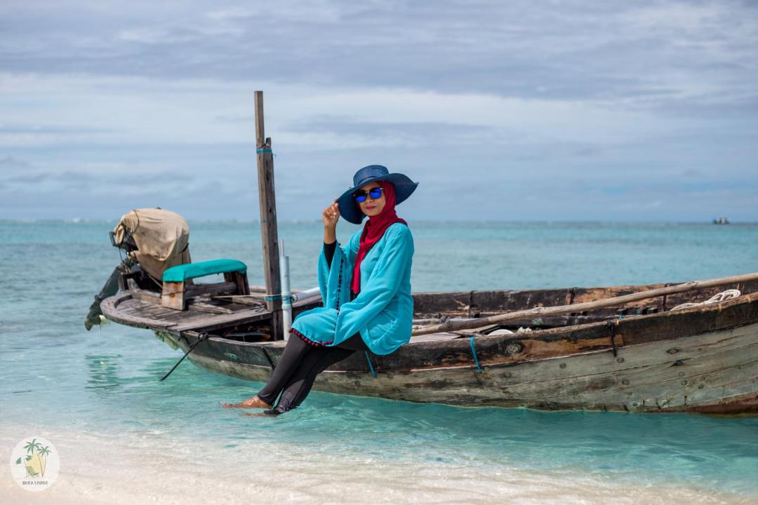 Photo of Human In Picture in Feridhoo