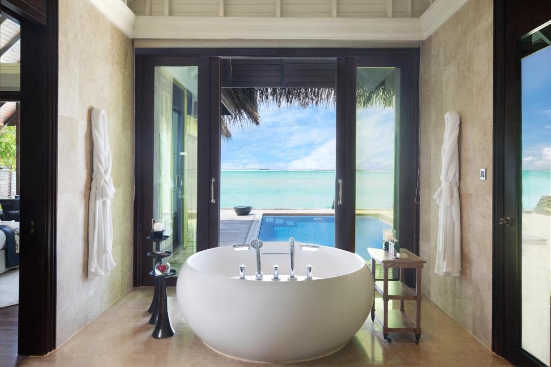Photo of Bathroom in Emboodhu Finolhu