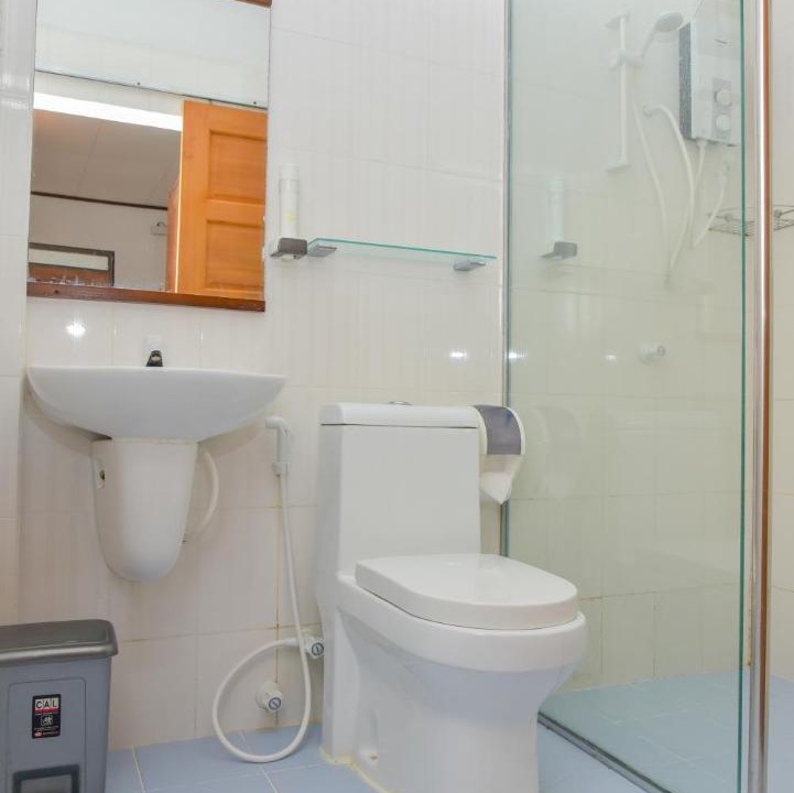 Photo of Bathroom in Himmafushi