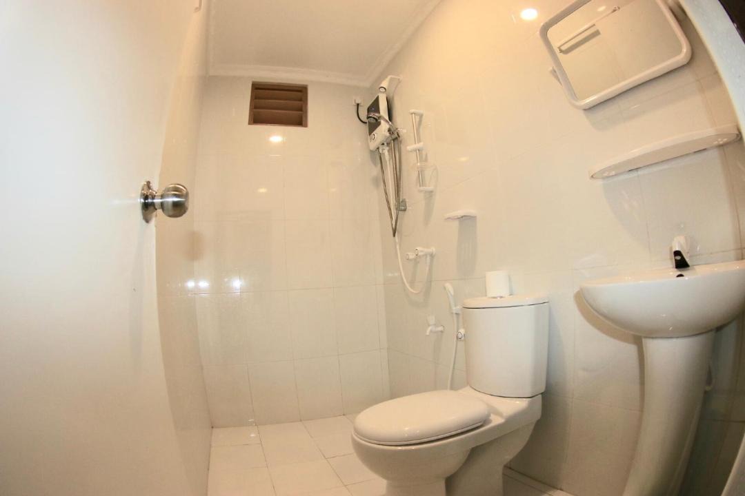 Photo of Bathroom in Himmafushi
