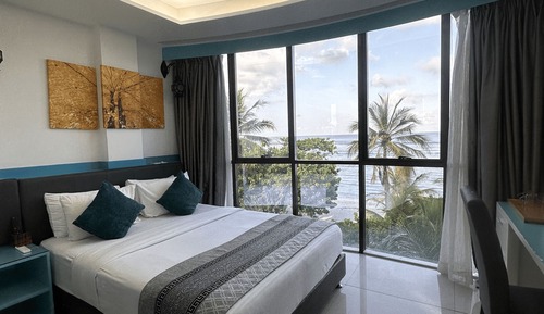 Deluxe Double Room, 1 Queen Bed, Beach View