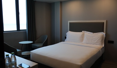 Grand Sea View Room and Free Airport Transfer