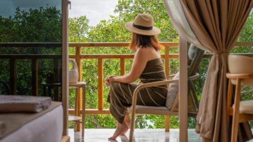 Double or Twin Room with Side Sea View