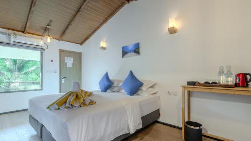 Deluxe Double Room with Balcony and Sea View