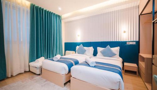 Deluxe Family Room