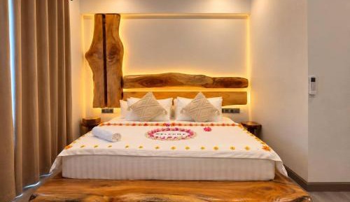 Deluxe Double or Twin Room with Balcony