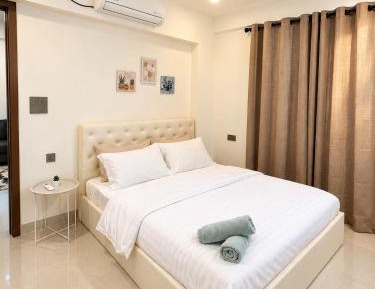Three-Bedroom Deluxe Apartment