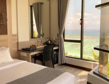 Queen Room with Sea View