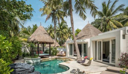 Two Bedroom Beach Pavilion With Pool - Room Rate inclusive of breakfast for 4 adults