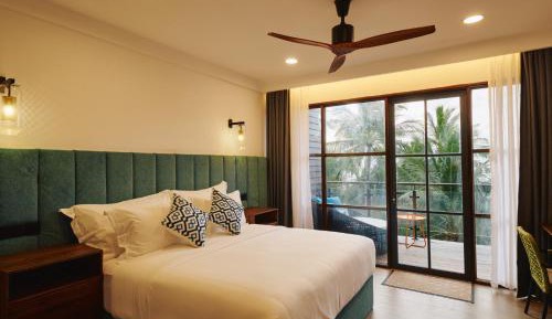 Deluxe Double Room with Balcony