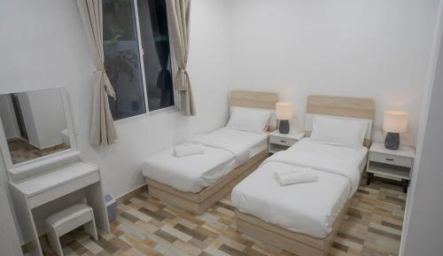 Deluxe Double Room (2 Adults + 1 Child)