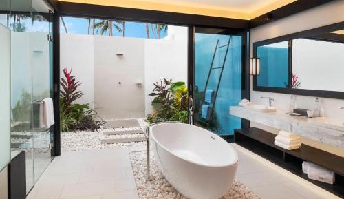 	 Heavenly Beach Residence with 2 Bedrooms, Pool and Ocean View