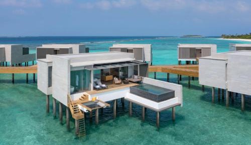 One-Bedroom Villa with One King Bed, Lagoon Overwater View and Private Pool