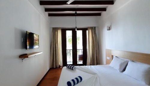Deluxe Double Room with Balcony and Sea View