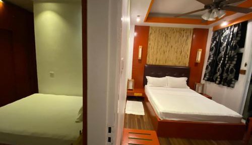 Deluxe Family Suite
