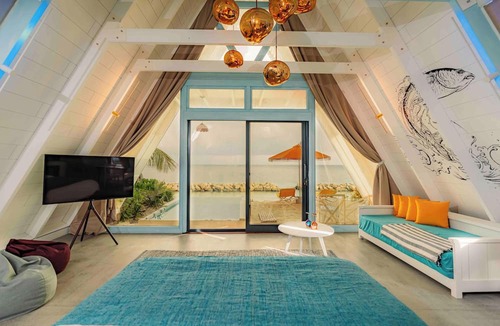 Kanifinolhu Island Resort | Oaga Art Resort