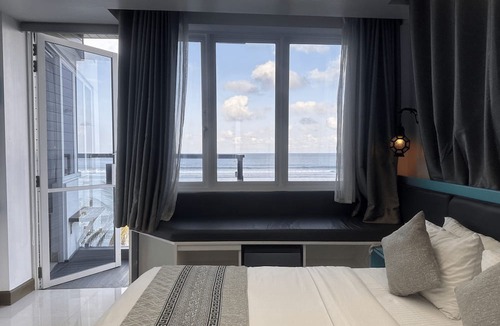 Hulhumale Hotel | The Hive Beach Hotel