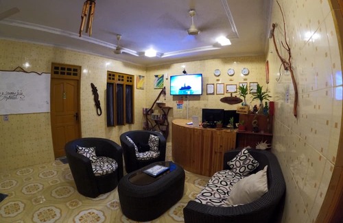 Guraidhoo House | Adroit Beach Inn