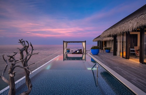 Fushivelavaru Island Resort | Velaa Private Island
