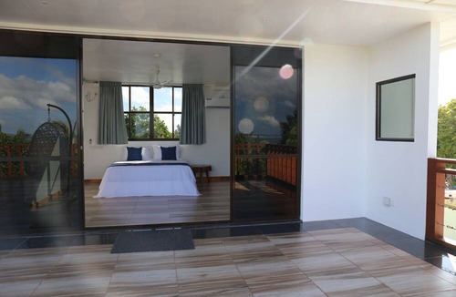 Thulusdhoo Island House | Room-master Suite Family Room With Views