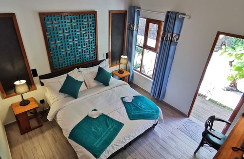 Fulhadhoo Hotel | Village Hideaways & Spas
