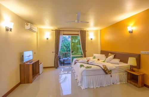 Ukulhas Hotel | Ostrov Beach