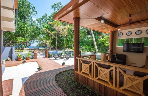 Ukulhas Hotel | Ostrov Beach