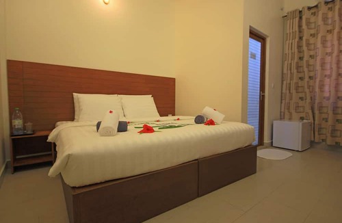 Omadhoo House | Nemo Inn