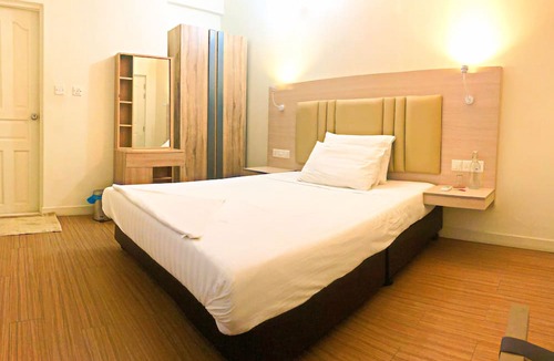 Thulusdhoo Island House | Keyla Inn