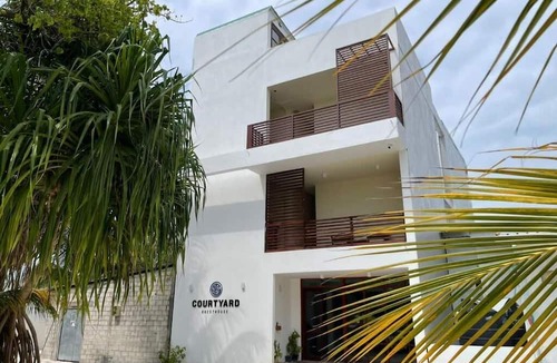 Huraa Hotel | Courtyard Maldives