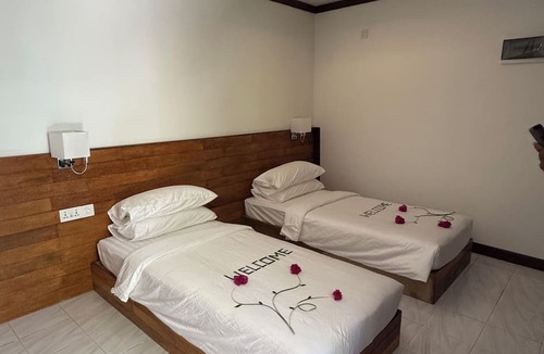 Mandhoo House | Mandhoo Inn